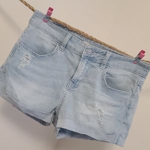 BullHead Denim Co. Light Denim Shorts!
